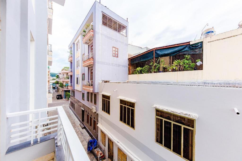 Hotel Oyo 587 Trang Long Nha Trang Exterior foto